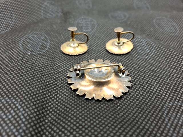 Marguerit broche samt 2 øreringe Vintage